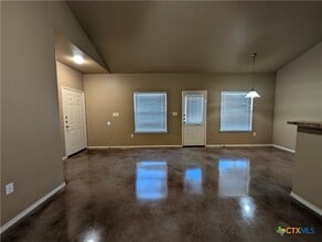 Building Photo - 228 Anne Louise Dr