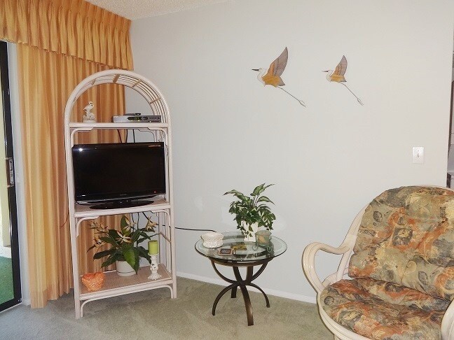 Foto del edificio - MISSION LAKES 2/2 Condo