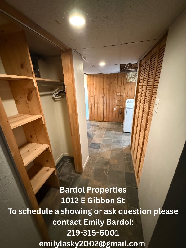 Building Photo - 1012 E Gibbon St