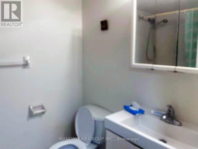 Building Photo - 1001 Bay St.