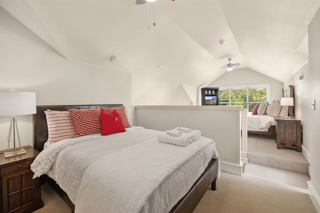 Building Photo - 340 Campbell Ave