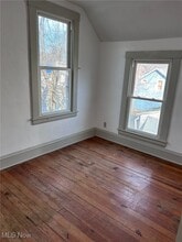 Building Photo - 213 George St