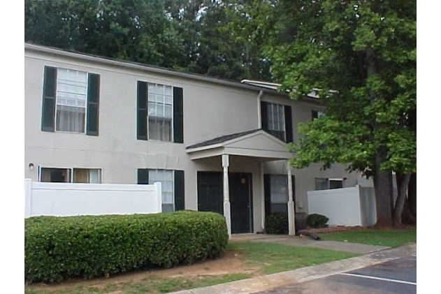 Building Photo - Kristopher Woods Apartments