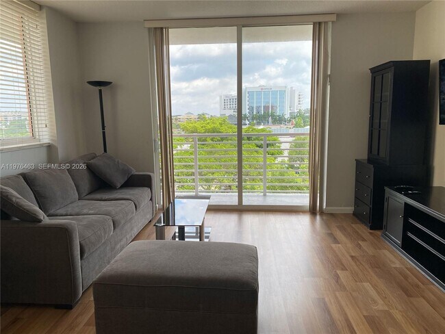 Foto del edificio - 18800 NE 29th Ave