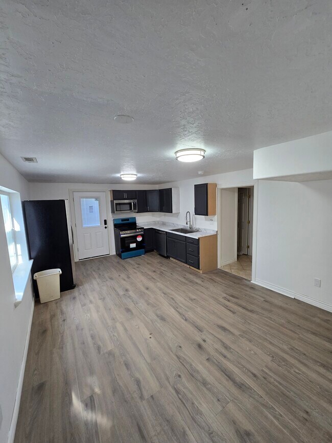 Foto del edificio - 13536 S Rose Hill Dr