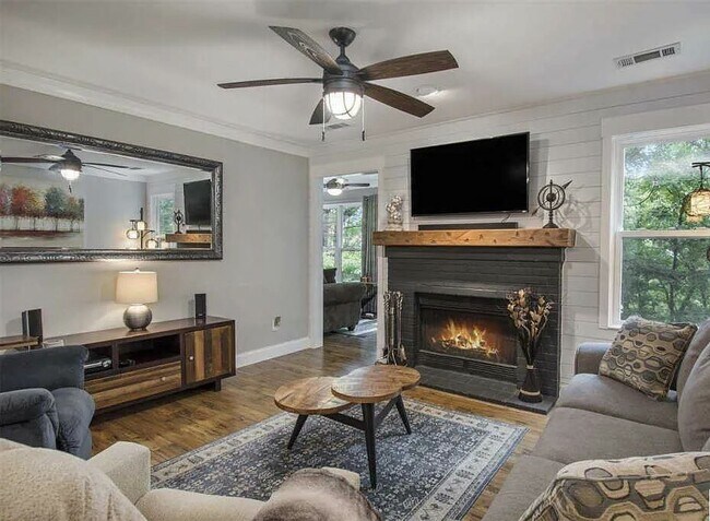 Foto del edificio - 1110 Morning Sun Dr