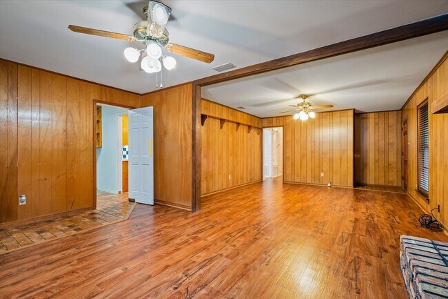 Building Photo - 7300 Cypress Ave