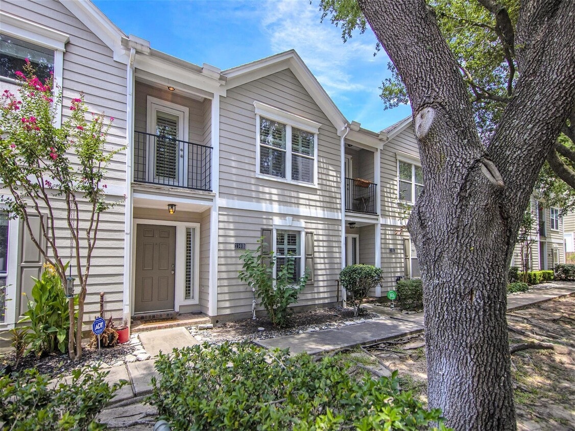 Foto principal - 1140 W 25th St