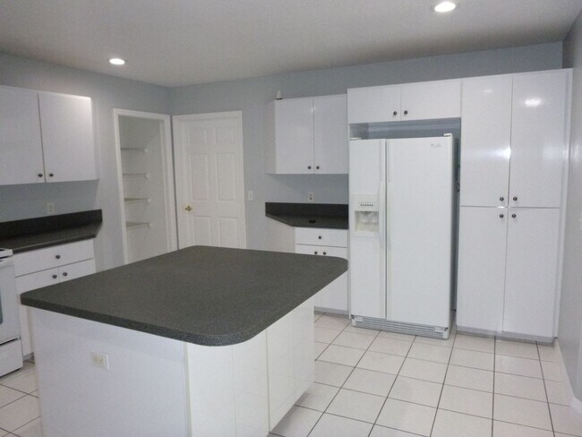 Foto del edificio - Very Nice Large 4/3/2 Home in Paar Estates