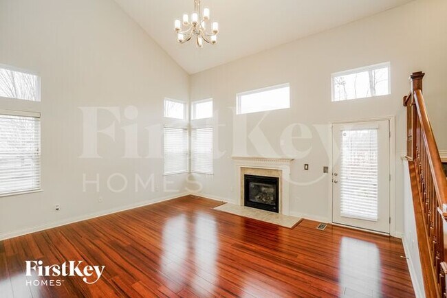 Foto del edificio - 6126 Highlander Dr