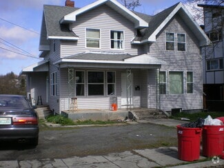 Building Photo - 515 NE Kamiaken St