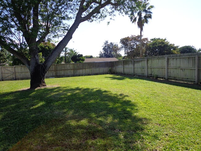 Building Photo - 151 Cordoba Cir