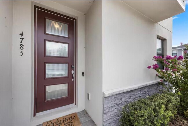 Foto del edificio - 4785 Terra Esmeralda Dr