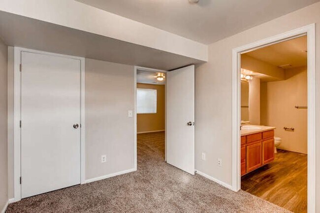 Foto del edificio - 319 Mathews St