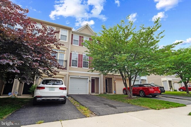 Building Photo - 15728 John Diskin Cir