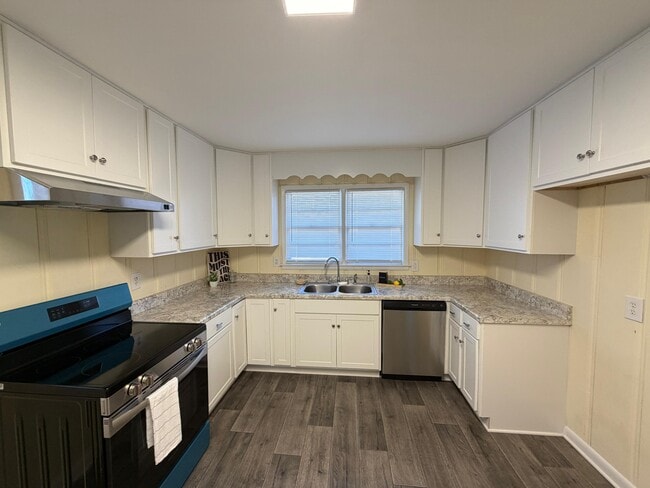 Foto del edificio - 3211 Meridian St N