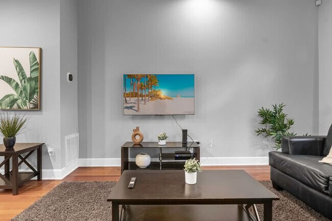 Foto del edificio - 14590 Damai Ln