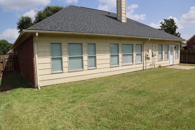 Building Photo - 13778 Sablesprings Ln