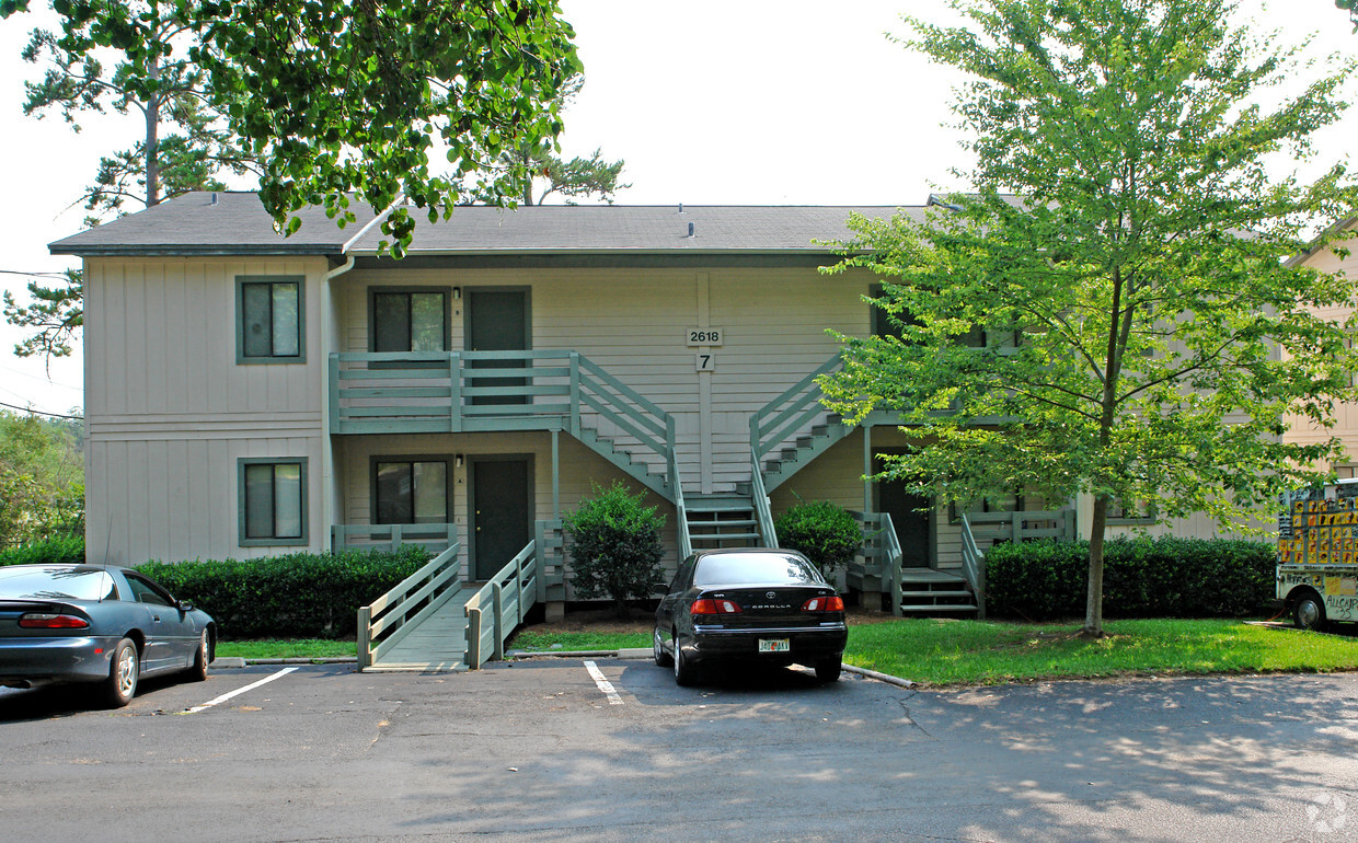Primary Photo - 2618 N Point Blvd