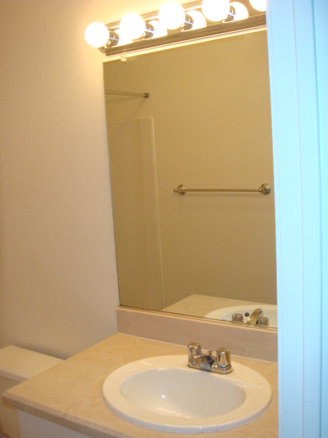 Bathroom - 807 Wheelock St