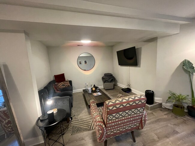 Foto del edificio - 2628 N Whipple St
