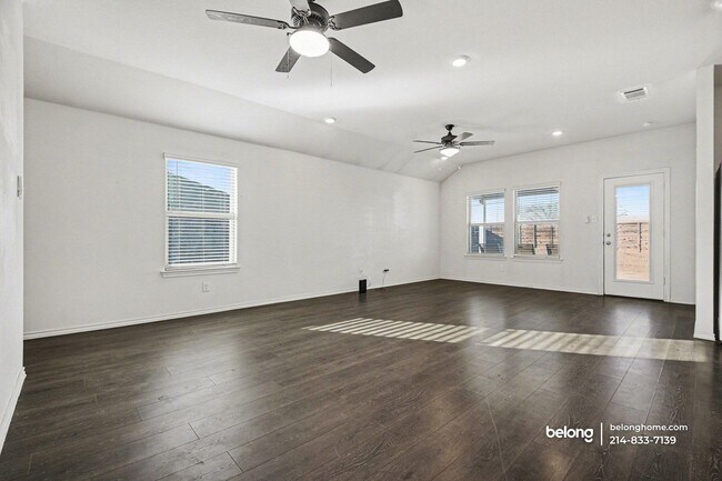 Foto del edificio - 815 Ranahan Ln