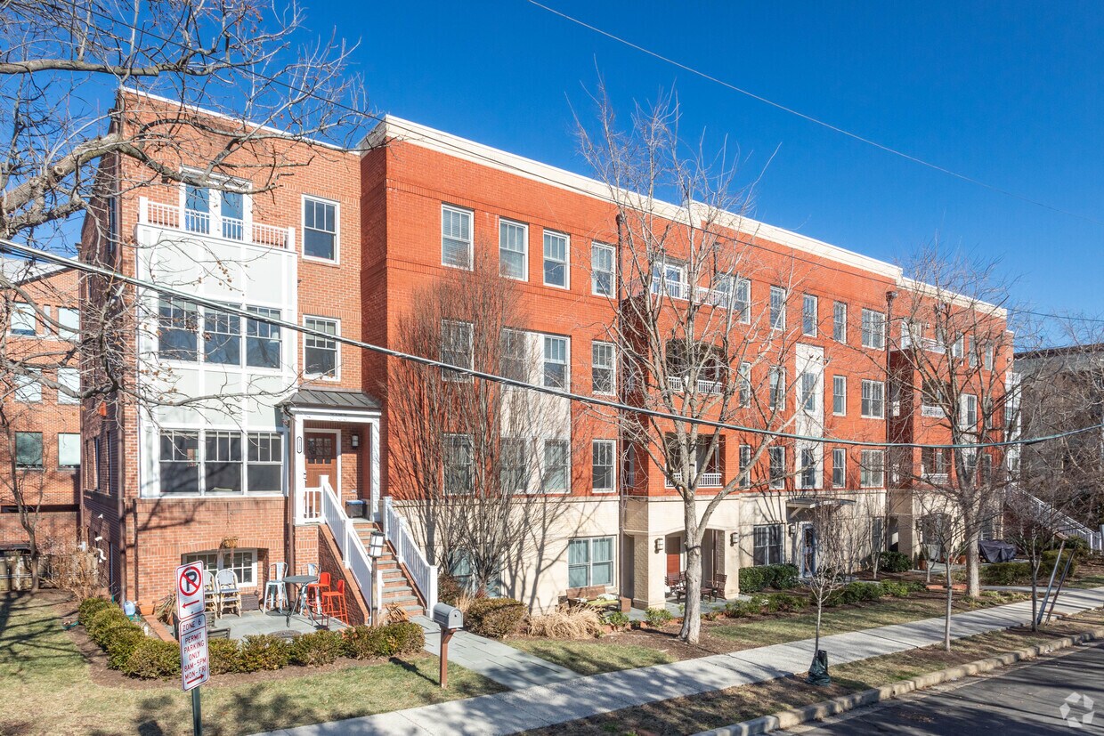 Primary Photo - 3129-3133 9th St N