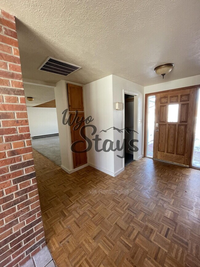 Foto del edificio - 2 Hawk Ln