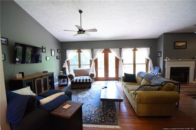 Foto del edificio - 187 Lakewind Ct