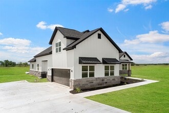 Building Photo - 413 Chuckwagon Trail