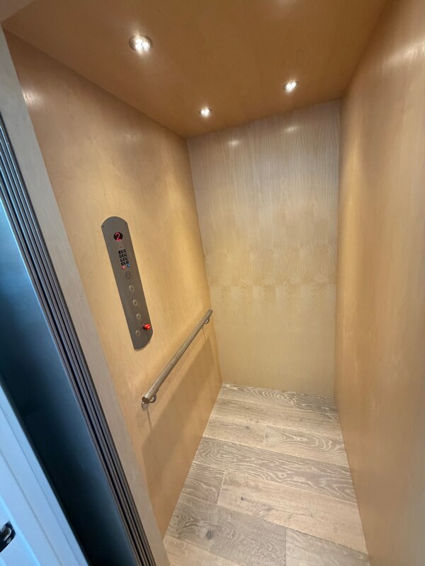 Foto del edificio - 116 W Channel Islands Blvd