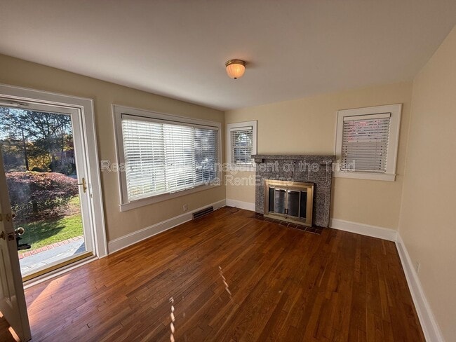 Photo - 1735 Polo Rd House