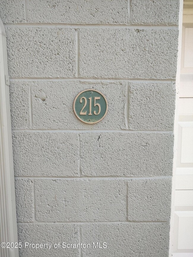 Building Photo - 215 Grove St