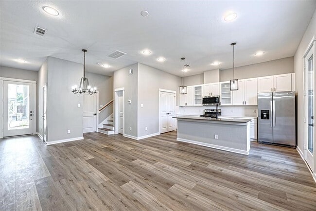 Building Photo - 6728 Parker Grv Ln