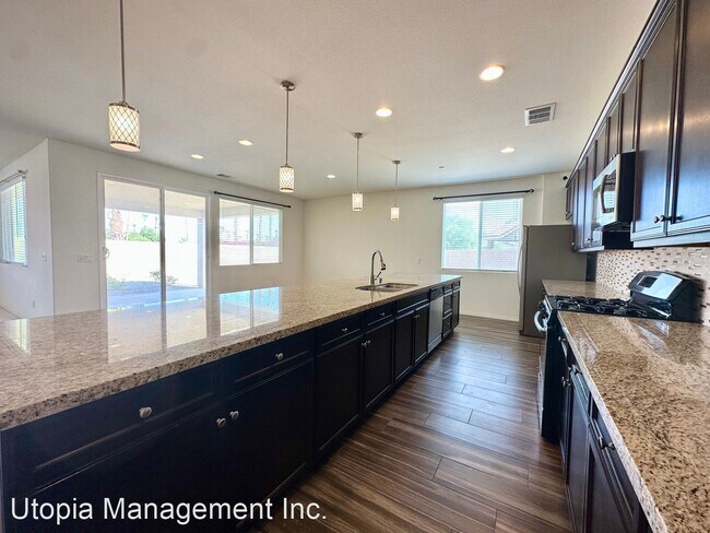 Foto del edificio - 4 br, 2.5 bath House - 43549 Aquila St