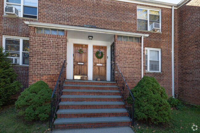 Entrance - Beechwood Gardens Association