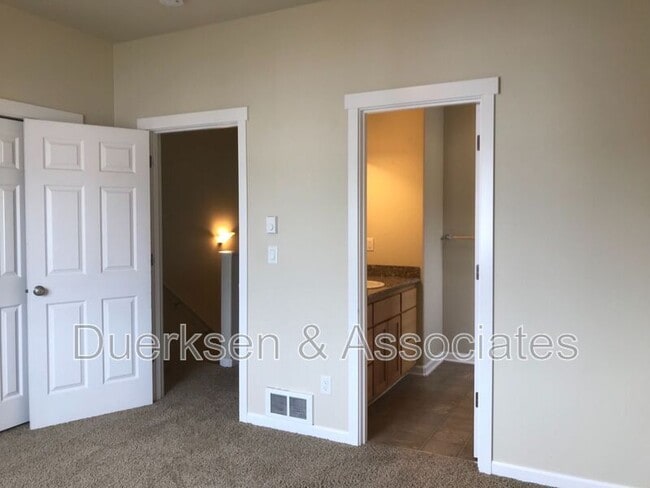 Building Photo - 1637 SW 53rd St