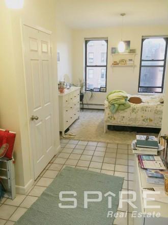 Building Photo - 248 W 106th St