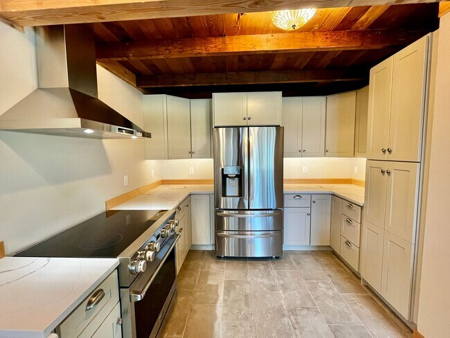 Building Photo - Newly Remodeled Bainbridge Retreat w/Water...