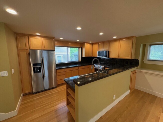 Foto del edificio - Queen Anne Townhome
