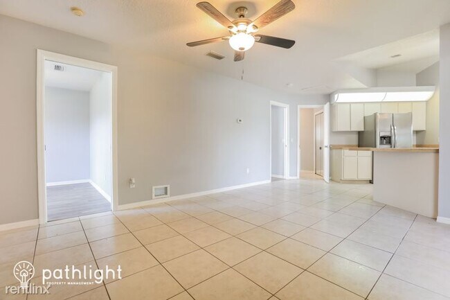 Foto del edificio - 3 br, 2 bath House - 99 Sandhurst Drive UNIT