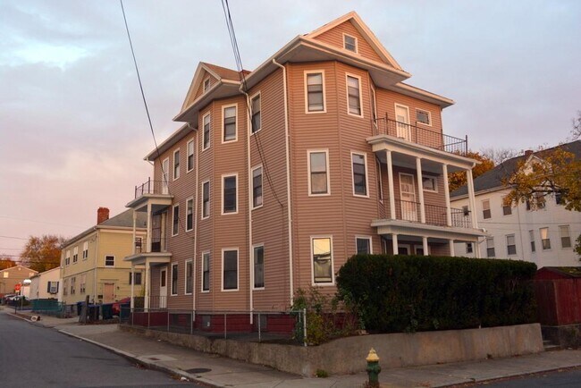 Foto del edificio - 49 Lynch St