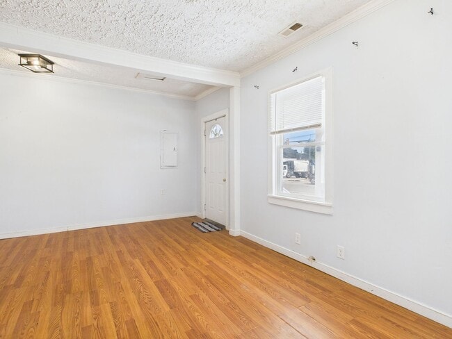 Foto del edificio - 3205 Hull Street Rd