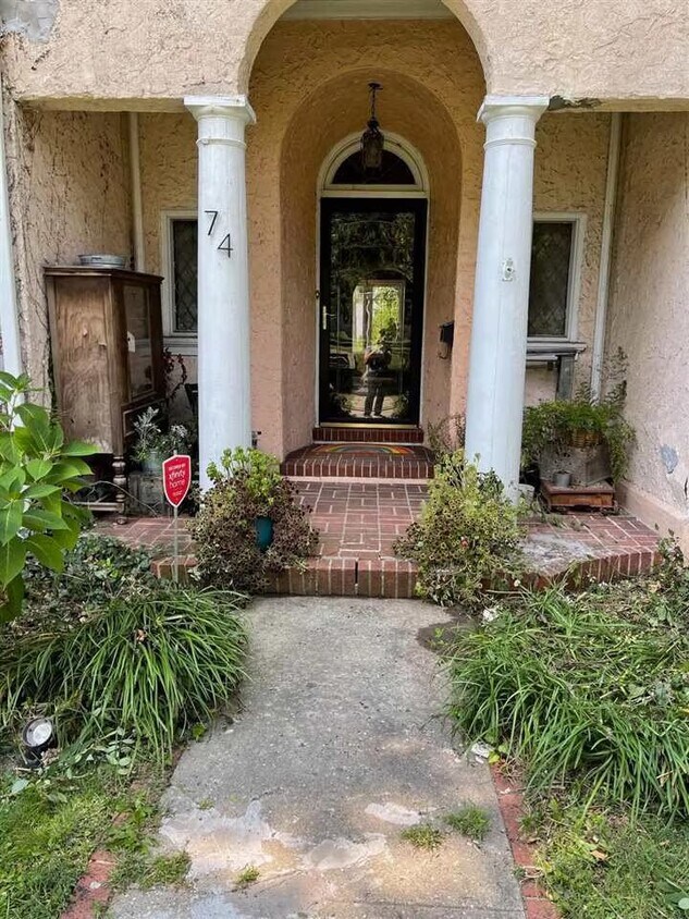 Foto principal - 74 S 18th St