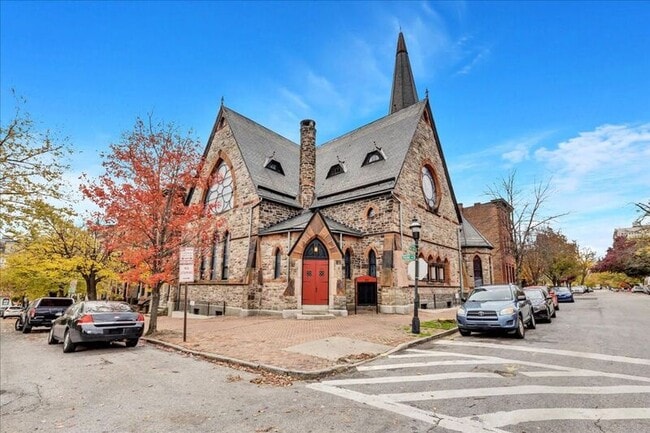 Building Photo - 201 Wilson St