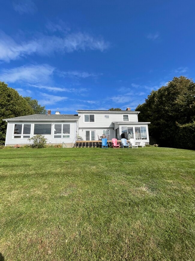 Building Photo - 283 Appletree Point Rd