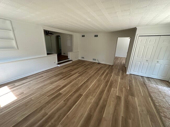 Building Photo - 40541 N Illinois 83