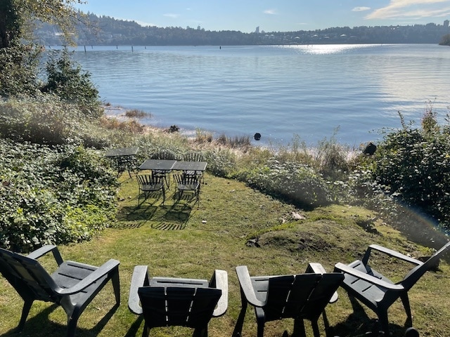 Building Photo - 2883 Dollarton Hwy