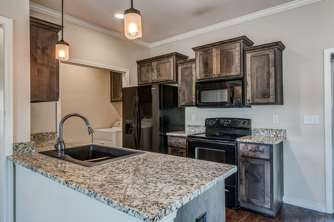 Kitchen - 1318 W 13th Ave