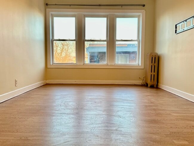 Foto del edificio - 4318 W Lawrence Ave